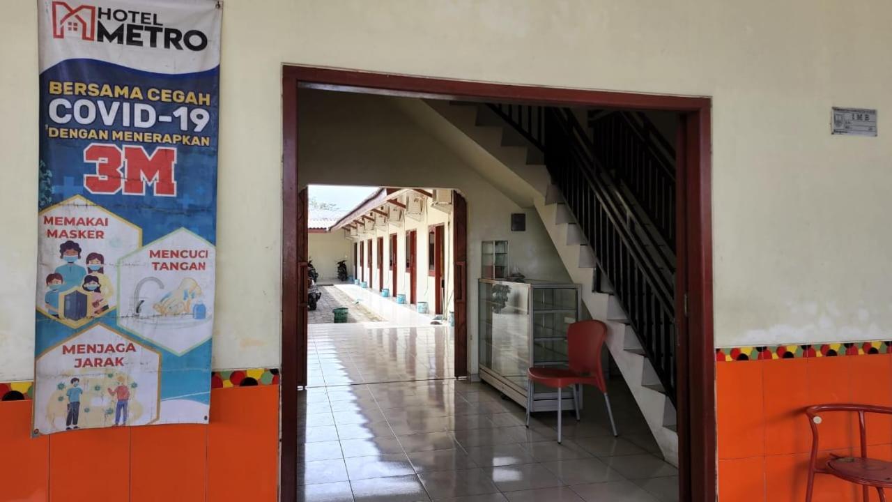 Hotel Metro Kudus Tanggulangin 外观 照片