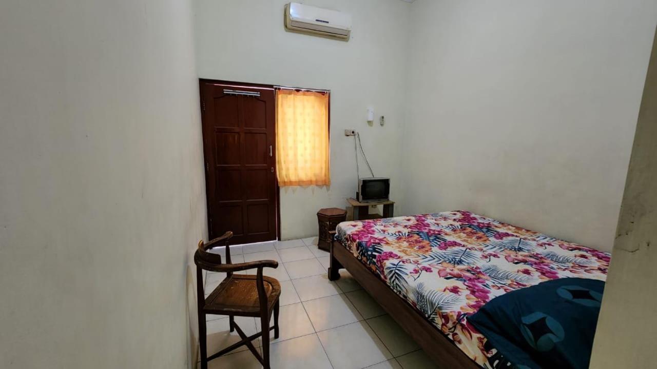 Hotel Metro Kudus Tanggulangin 外观 照片